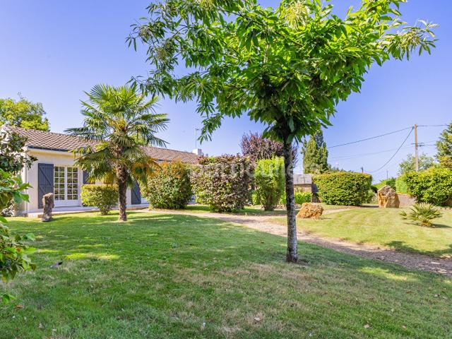 CORCOUE SUR LOGNE MAISON 120 M2 EVOLUTION POSSIBLE CALME GRAND TERRAIN