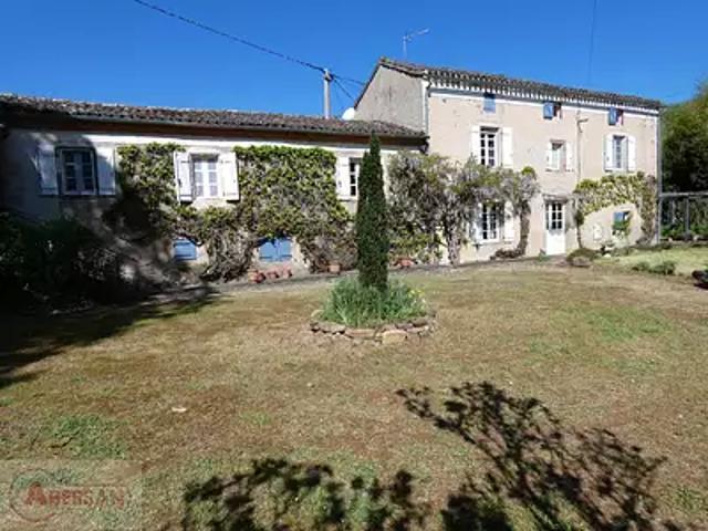 Cordes sur Ciel 81170 Achat / Vente maison 9 pièces t9 au dernier étage piscine