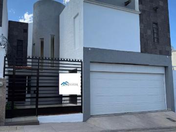 CORDILLERAS DEL CONDOR! CASA EN VENTA RECIEN REMODELADA SUPER U BICADA