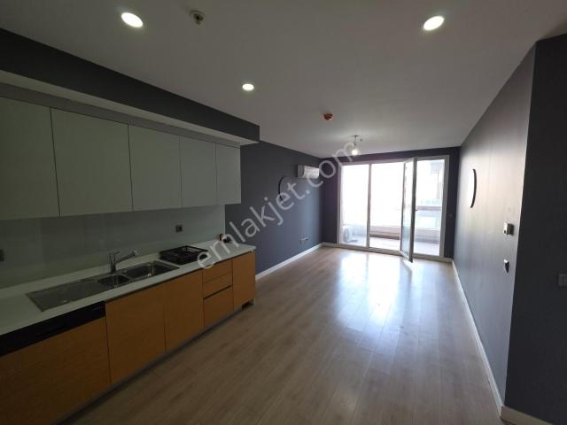 Core Lıvıng'de Kiralık Ofıs Balkonlu En Büyük Tip 1+1