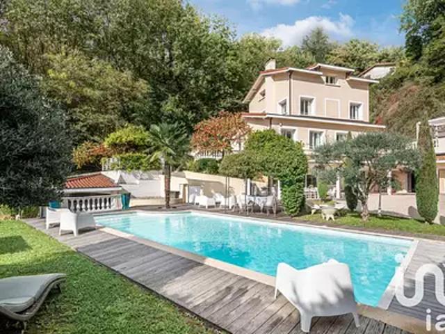 Corenc 38700 Achat / Vente maison 8 pièces t8 piscine terrasse