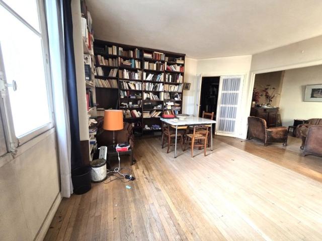 CORENTIN CELTON, limite Paris 15éme, un magnifique appartement familial de 4 pièces de 82 m2