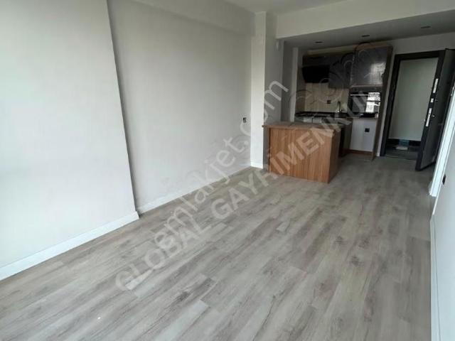 Corlu Hatıp Mahallesın'de Uysal Glorıa Projesınde 1+1 Satılık