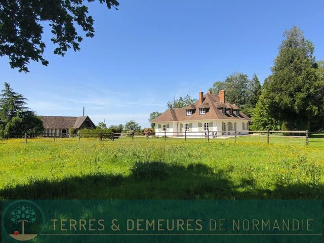 CORMEILLES 27260, Belle Propriété avec Dépendances sur 8 hecta