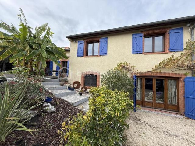Cornebarrieu, maison familiale T6 de 206m2 avec piscine sur terrain de 1075m2 dans un quartier calme