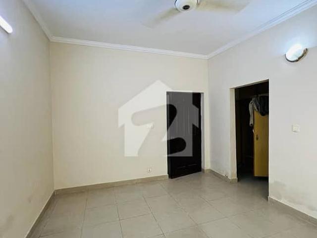 Corner 10 Marla 5 Bedroom House Available For Sale In Sector C Askari 10 Lahore Cantt