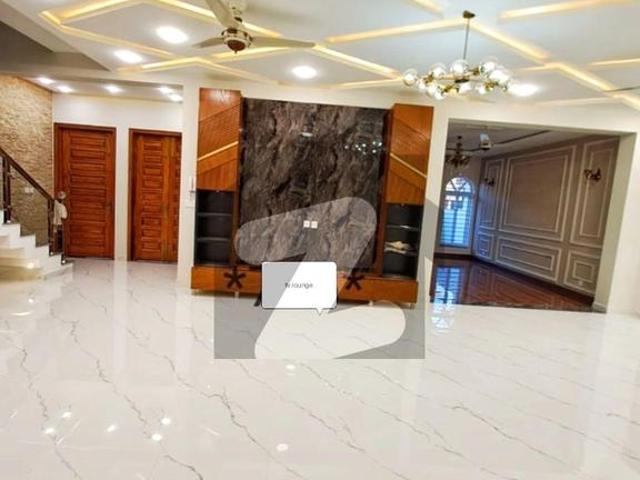 Corner 14 marla house g 13/4 islamabad g 13/4