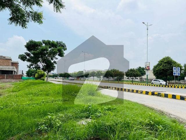 Corner 16 Marla Commercial Plot For Sale In DHA Phase 8 Ex Park View