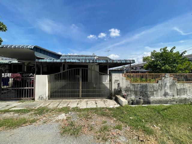 Corner 1 Renovated 1 Storey Terrace House Bercham Tasek Ipoh