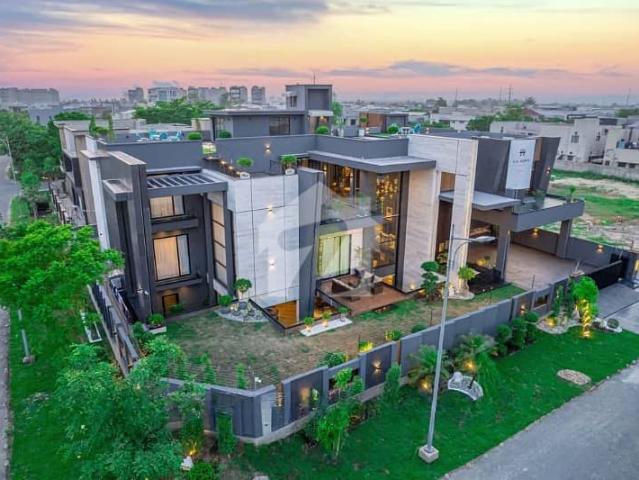 Corner 26 marla ultra modren swimming pool + full basement +full furnished brand new house and cinema hall in the basement solar instaled near to park and mosque