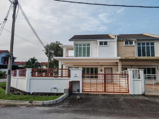 Corner 2 Storey houseOakberryTaman Pelangi Semenyih 2SemenyihReady