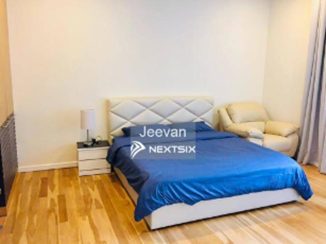 Corner 2sty Spacious Land Size 18535sf Bungalow Hs, Bk 6B Majestika