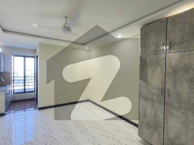Corner 340 Square Feet Flat For sale In The Perfect Location Of Faisal Margalla City