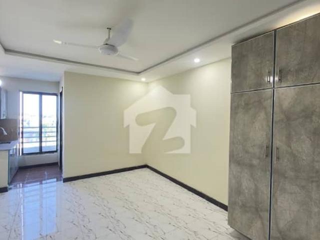 Corner 340 Square Feet Flat For sale In The Perfect Location Of Faisal Margalla City