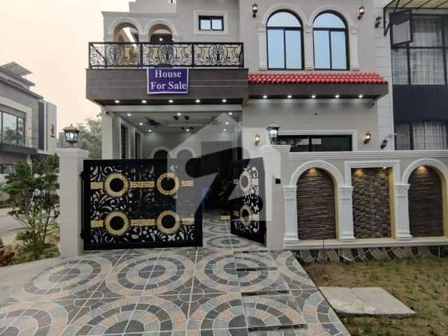 Corner 7 Marla Brand new House For Sale In Lake City Sectro m 7 Raiwind Raod Lahore