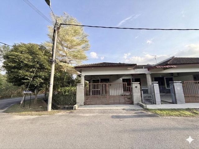 CORNER 42X70 Teres Setingkat Taman Saujana Permai Bukit Katil Melaka