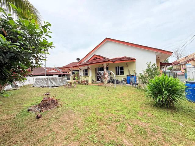 CORNER 4327SQFT Single Storey Warisan Puteri Sikamat Seremban
