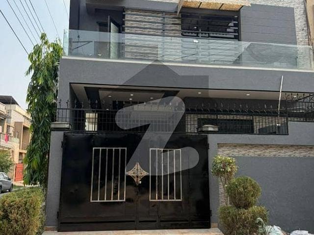 Corner 5 Marla House For Sale