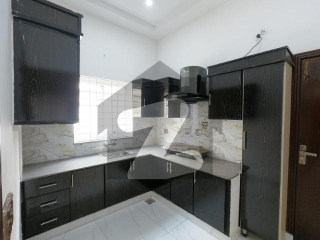Corner 5 Marla Spacious House Is Available In Formanites Housing Scheme For Sale Formanites Housing Scheme Block M