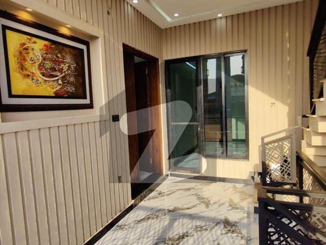 Corner, 60 Feet Road, And Sun Face House @2.80 Cr In Sector B17 Islamabad B 17