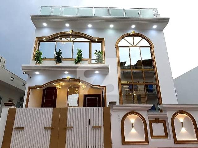 Corner 8 Marla House Situated In D 12/1 For sale