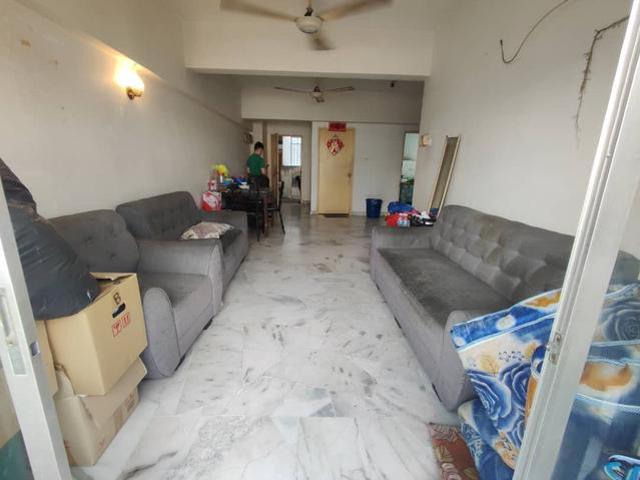 Corner 936sf Sri Pelangi condo Good for own stay or Investment Roi 5
