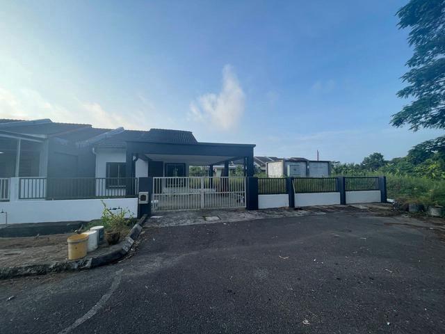 Corner 946 Points Tmn Samarindah Baru Jln Muara tuang Samarahan