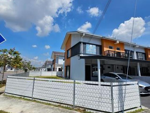Corner Cozy Unit Furnished 3km to Uitm Big Land with good security