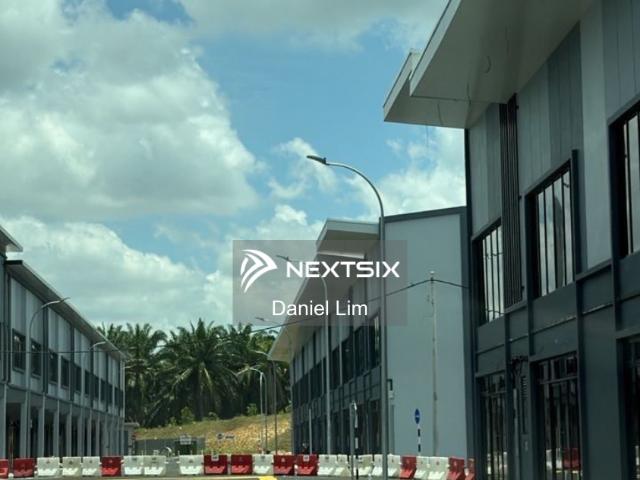 Corner Cluster Factory at Bandar Dato Onn For Rent