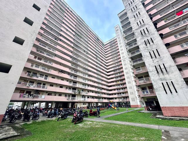 Corner Apartment Bandar Tasik Selatan 3 Rooms Easy Access Level 2