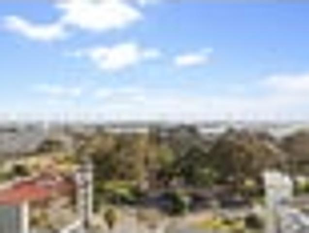 Corner apartment plus secure carpark