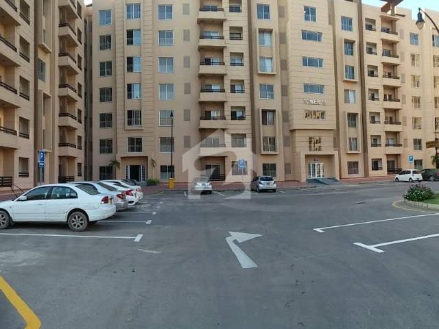 Corner Bahria Apartments Flat For Sale Sized 995 Square Feet