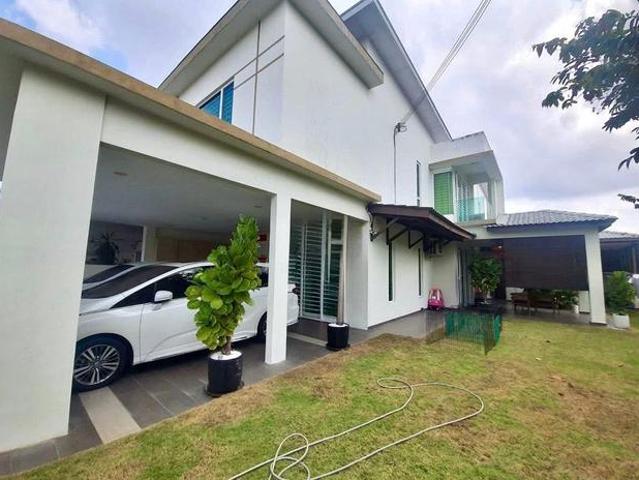 Corner Bandar Sri Sendayan House For Sale