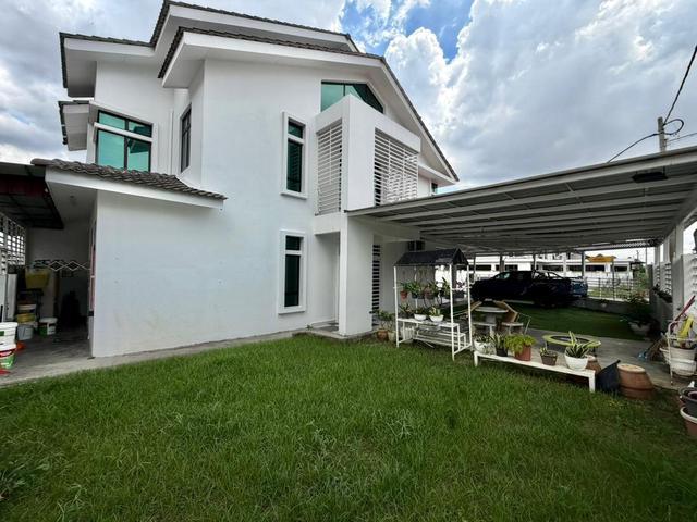CORNER BUKIT DAHLIA JALAN SEMERBAK 2992sqft Nego