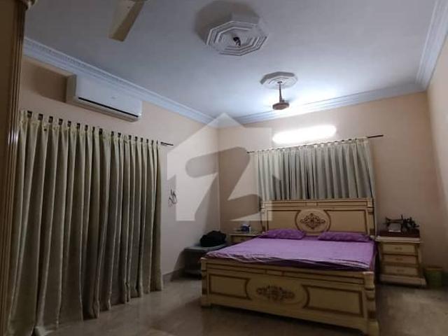 Corner Bungalow 300 Sq Yard House Available For Sale In Jauhar Block 14