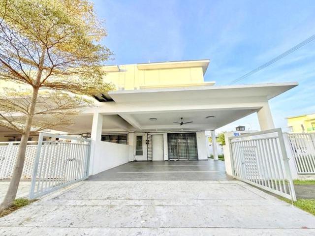 CORNER GATED GUARDED 2 Storey Terrace Suriaman 3 Bandar Sri Sendayan