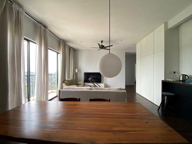 Corner Green park seri kembangan Fully Furnished Balcony murah