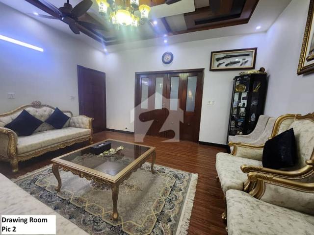 Corner Gulshan e Iqbal Block 13 D, 60Ft. West open