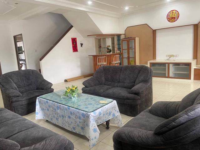 CORNER Double Storey 4 MILE