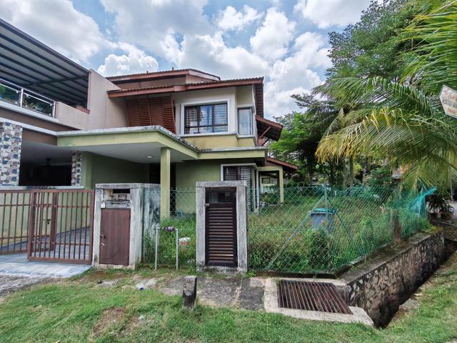 Corner Double Storey Well Maintained Kota Series Nilai