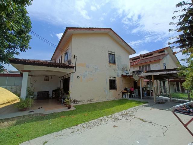 CORNER Double storey Bandar Rinching Seksyen 5 Semenyih Setia Walk