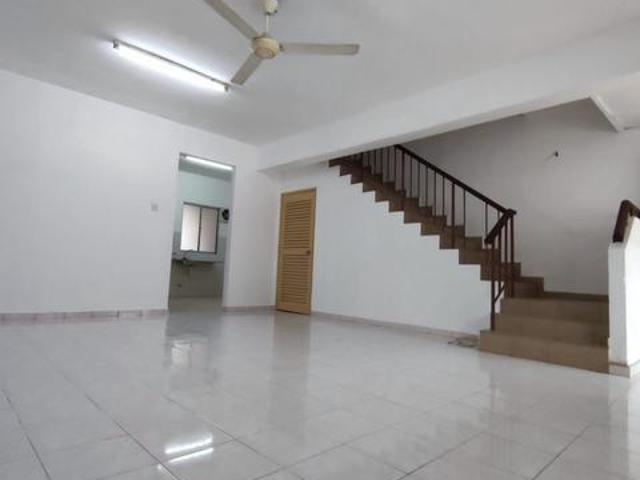 Corner Double storey house for rent Bandar Mahkota Cheras