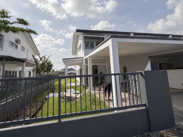 CORNER Double Storey Kuching City Mall Phase 13 BATU KAWA