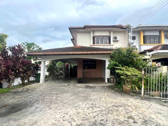 CORNER Double Storey PETRA JAYA