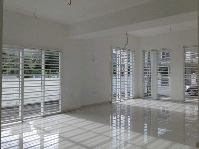 CORNER Double Storey Semi D Verona 32 Teluk Kumbar