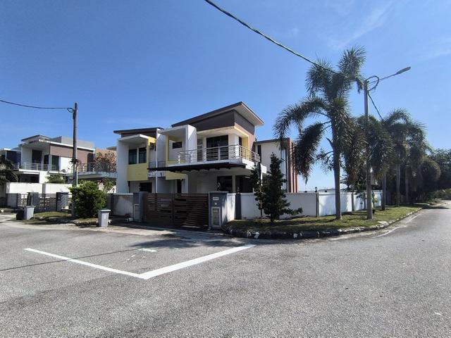 Corner Double storey Semi D Vistana Kirana Ayer Keroh Melaka