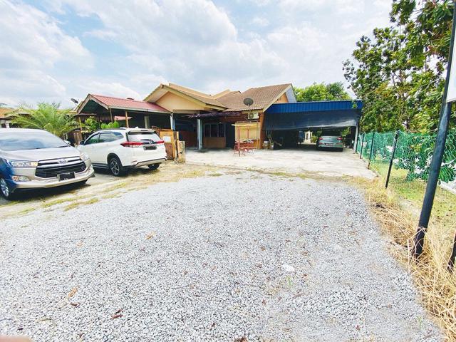 CORNER DEKAT HOSPITAL 1 Storey Tmn Amansari Rahman Putra Sg Buloh