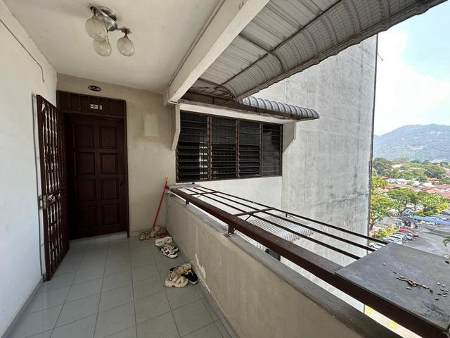 CORNER Desa Permata Block 9 Pearl tower freehold farlim