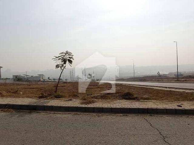 Corner DHA Phase 4 Sector C Residential Plot Sized 1 Kanal For Sale
