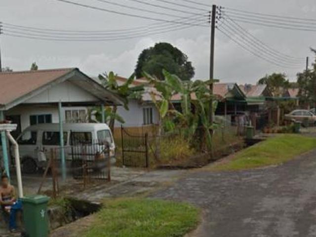 Corner di Tmn Allamanda Matang